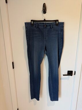 Uniqlo Women’s Dark Blue Stretch Jeggings